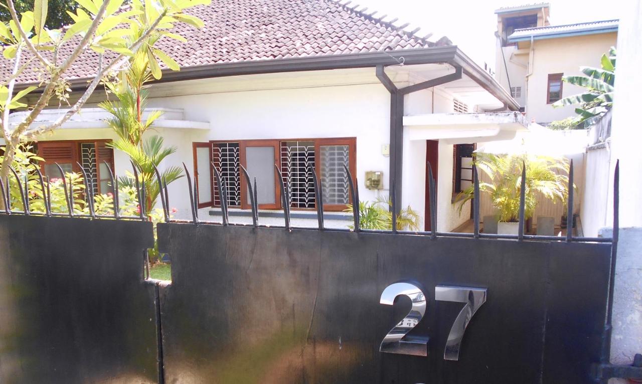 "27" Spathodea- Oasis In The City Colombo Exterior photo